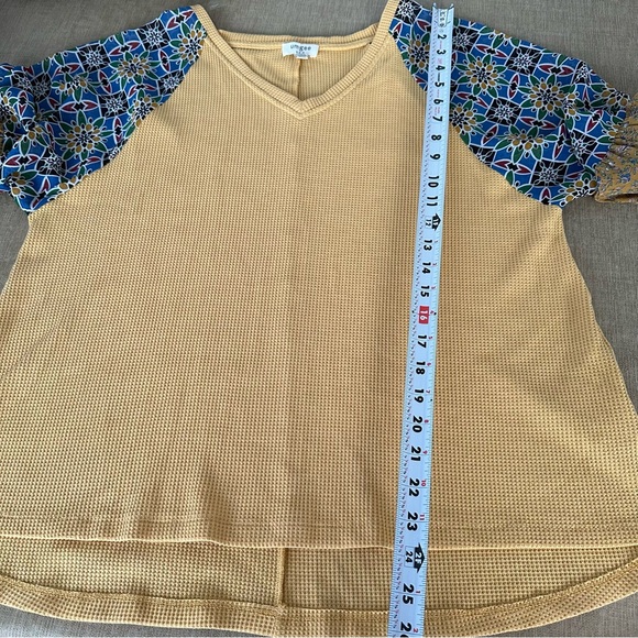 UMGEE Waffle Knit V-Neck Bell Sleeve Floral Boho Top Yellow Size M - Picture 6 of 7